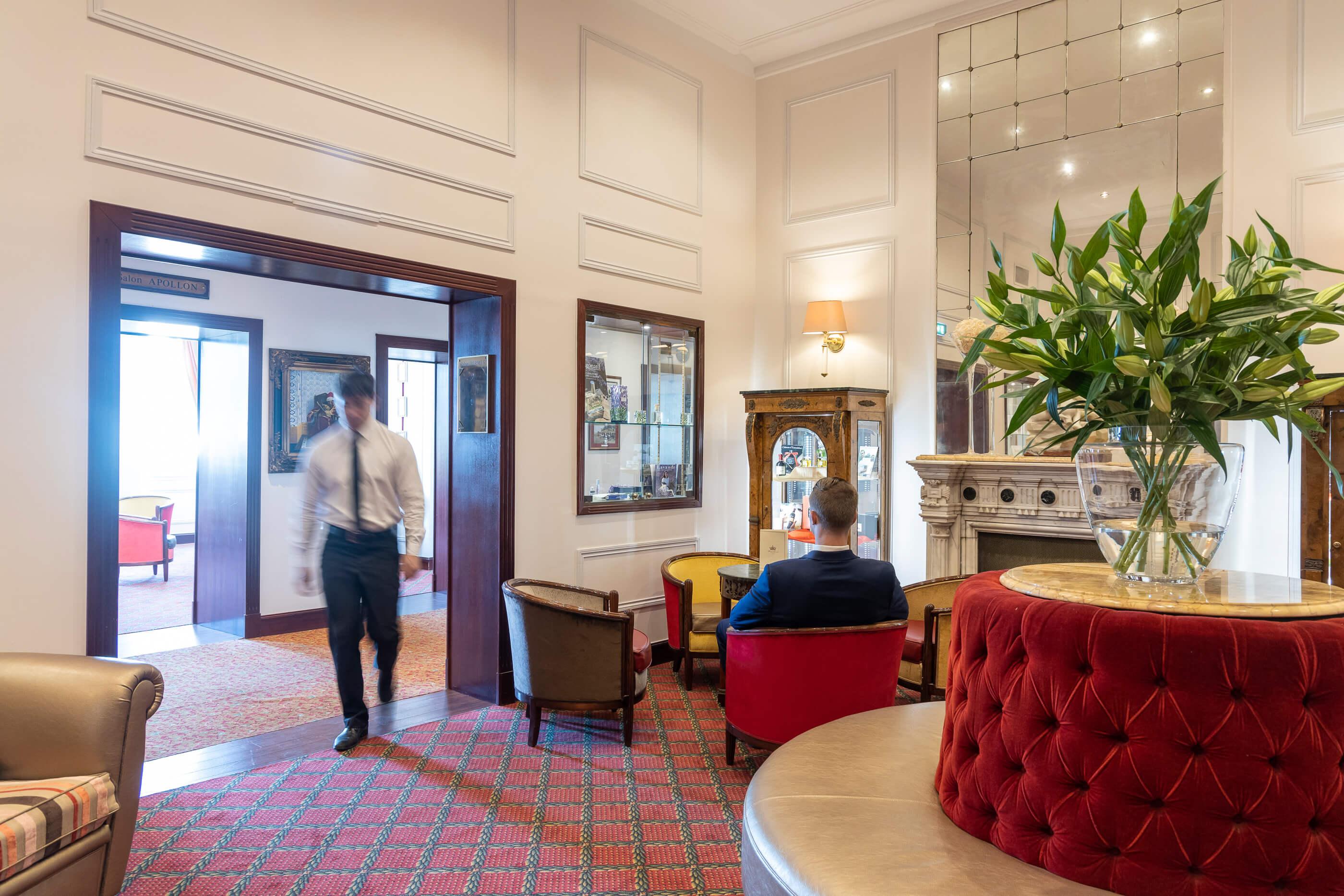 West End Promenade Hotel 4*