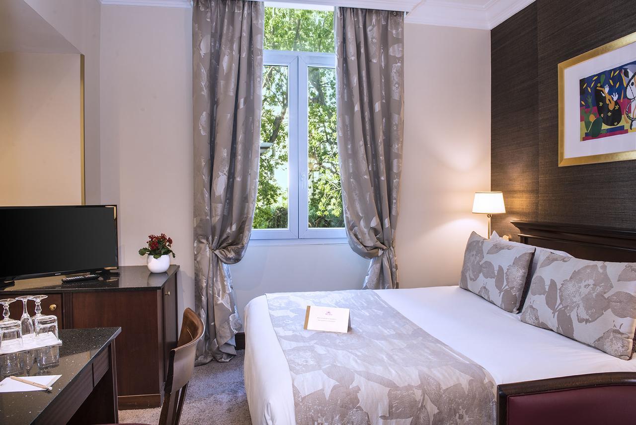 West End Promenade 4*